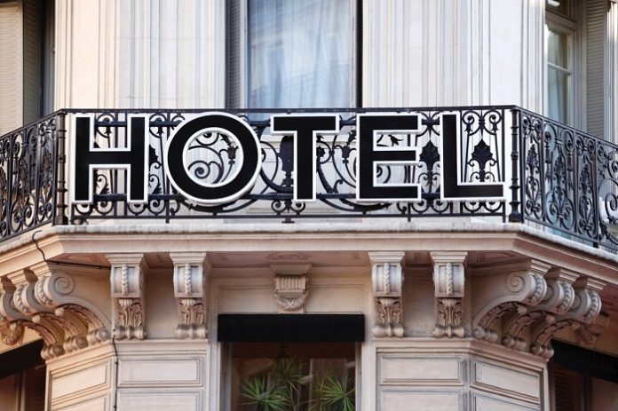 Bu Nasıl Otel En kötü oteller 7 Firuz Bağlıkaya'dan İç Turizmde Tekelci Zihniyete Sert Eleştiri